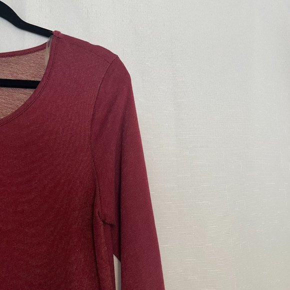 NWT 143 Story Long Sleeve Blouse with Crochet Bottom Detail Maroon/Cream small - Picture 2 of 8